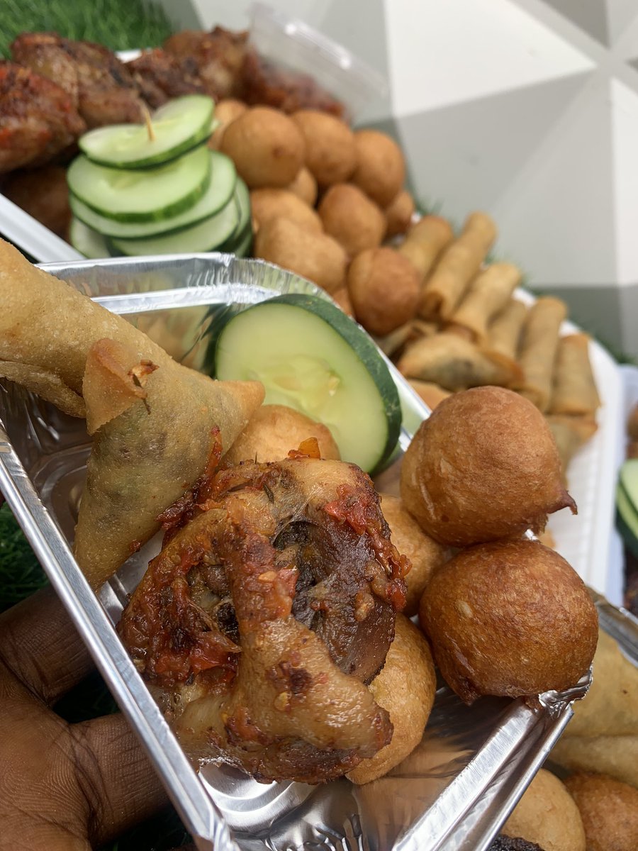 ShowvicCakes's tweet image. We make yummy small chops 🥰#chops #smallchops #Akure #ondo #akurevendor