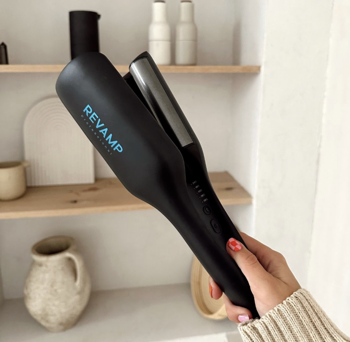 Wave Your Own Way 😍

Achieve high-volume waves, or relaxed, beach-worthy waves with our award-winning Progloss 2-in-1 Beach &amp; Volume Waver ✨

#revampyourlook #revampprofessional #hair