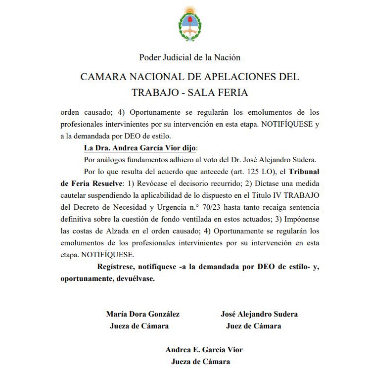 igon_santiago's tweet photo. Se suspenden las medidas en lo referido a las cuestiones Laborales. 
Una buena para los laburantes💪 https://t.co/fZ9IUP5apW