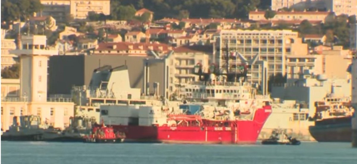 Italie: #OceanViking  immobilisé 20 jours pour un non-respect de la loi ; accusé par les autorités d’avoir changé de cap après plusieurs interventions en mer, il pleurniche. Se croire au-dessus des lois c'est fini... comme Capri !