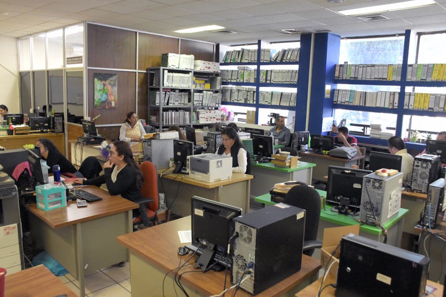 cobachchiapas's tweet photo. ¡Arrancamos con entusiasmo el 2024 en el Colegio de Bachilleres de Chiapas! 

Estamos listos para atenderte en nuestras nueve coordinaciones de zona y dirección general. Juntos, enfrentaremos nuevos retos con dedicación y profesionalismo. 

¡Bienvenidos a un año excepcional! https://t.co/1tsV9LSqON