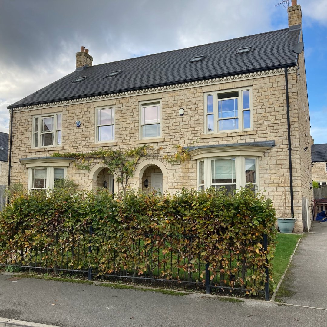 Adding elements of natural stone is a great way to add value to your home and create an outdoor living space that you can enjoy all year round. Natural stone is a durable and low-maintenance material that can withstand the elements.