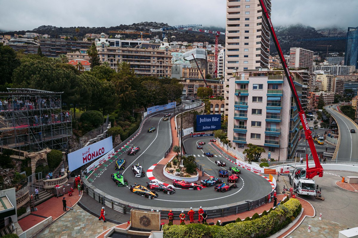 Not long now until the 2024 #FormulaE season gets underway! What was your favourite moment from *last* year... and what are you looking forward to in '24?? 👀