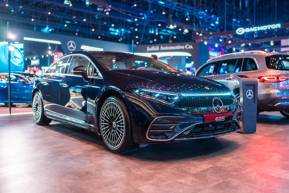 تألق جناح شركة الجفالي للسيارات في معرض الرياض للسيارات حيث تم عرض مجموعة من سيارات مرسيدس-بنز التي ضمت 12 سيارة من بينهم أحدث إصدارات مرسيدس-بنز

#الجفالي_للسيارات #MercedesBenzKSA #JuffaliAutomotive #مرسيدس_بنز_السعودية