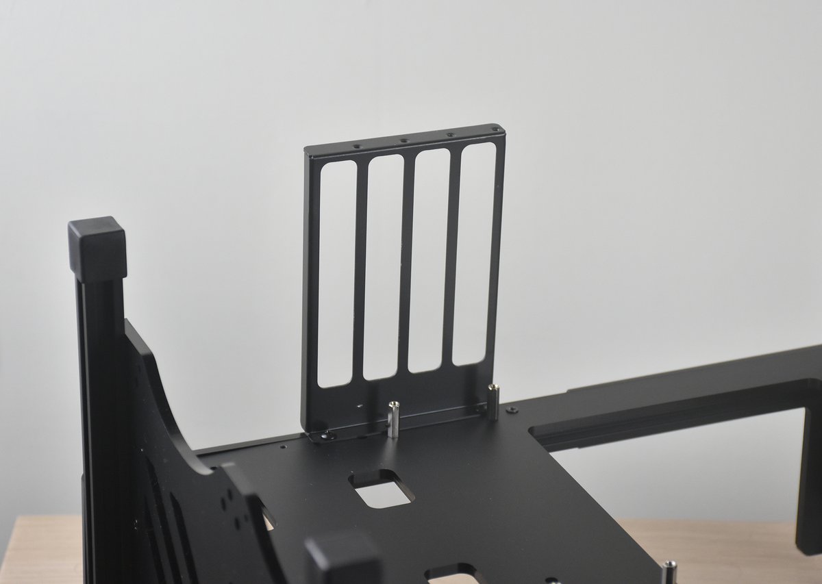 geeekstore's tweet image. In the beginning, our design was too complicated. Next, we will start simplifying to make the installation easier. #geeekcase #testbench