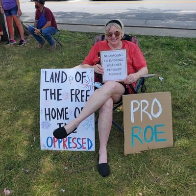 Susan ☮️💙🗣️🌊🏈 tweet media