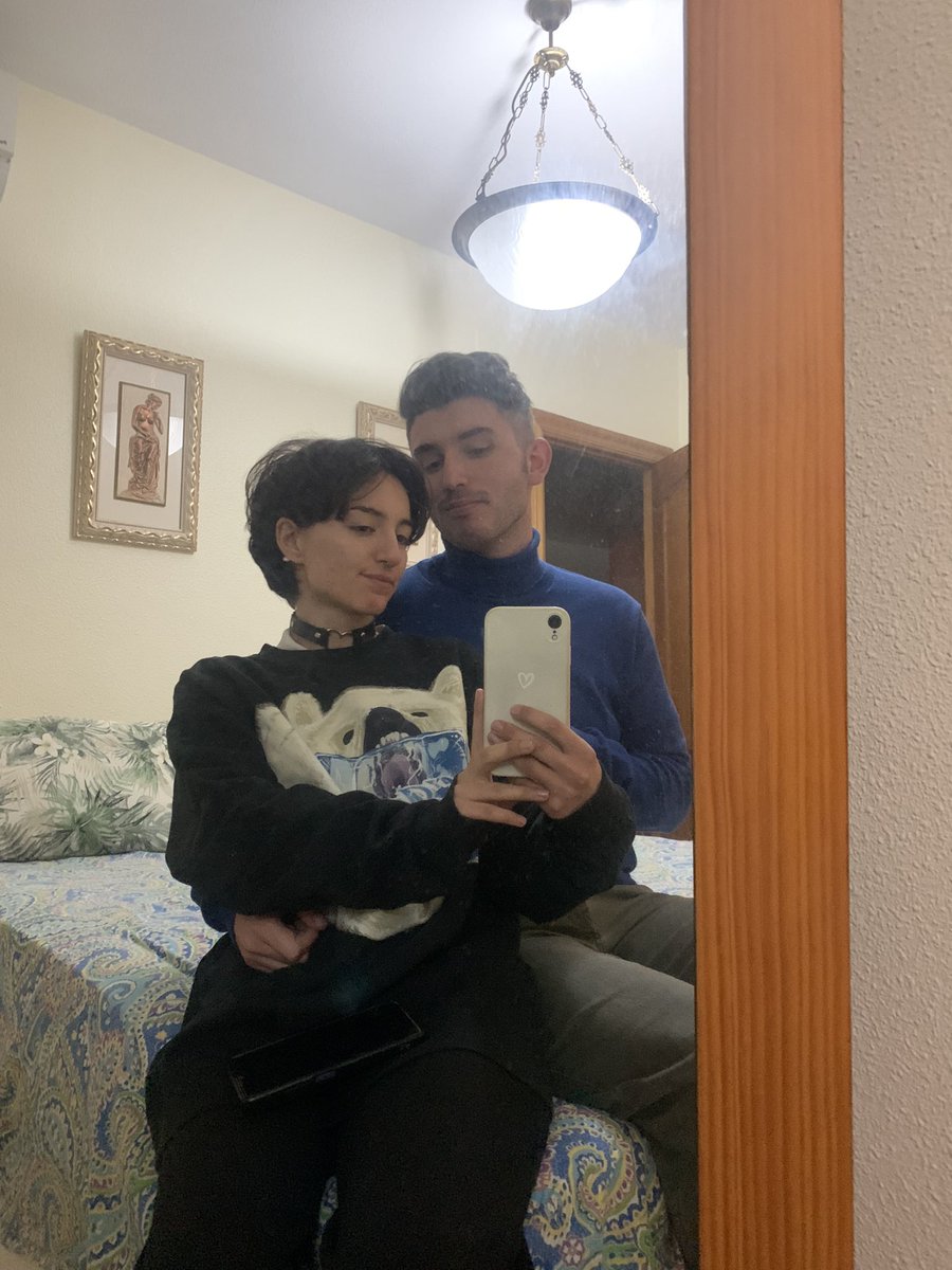 cotizacho's tweet image. Me and the bad bitch I pulled up by being autistic