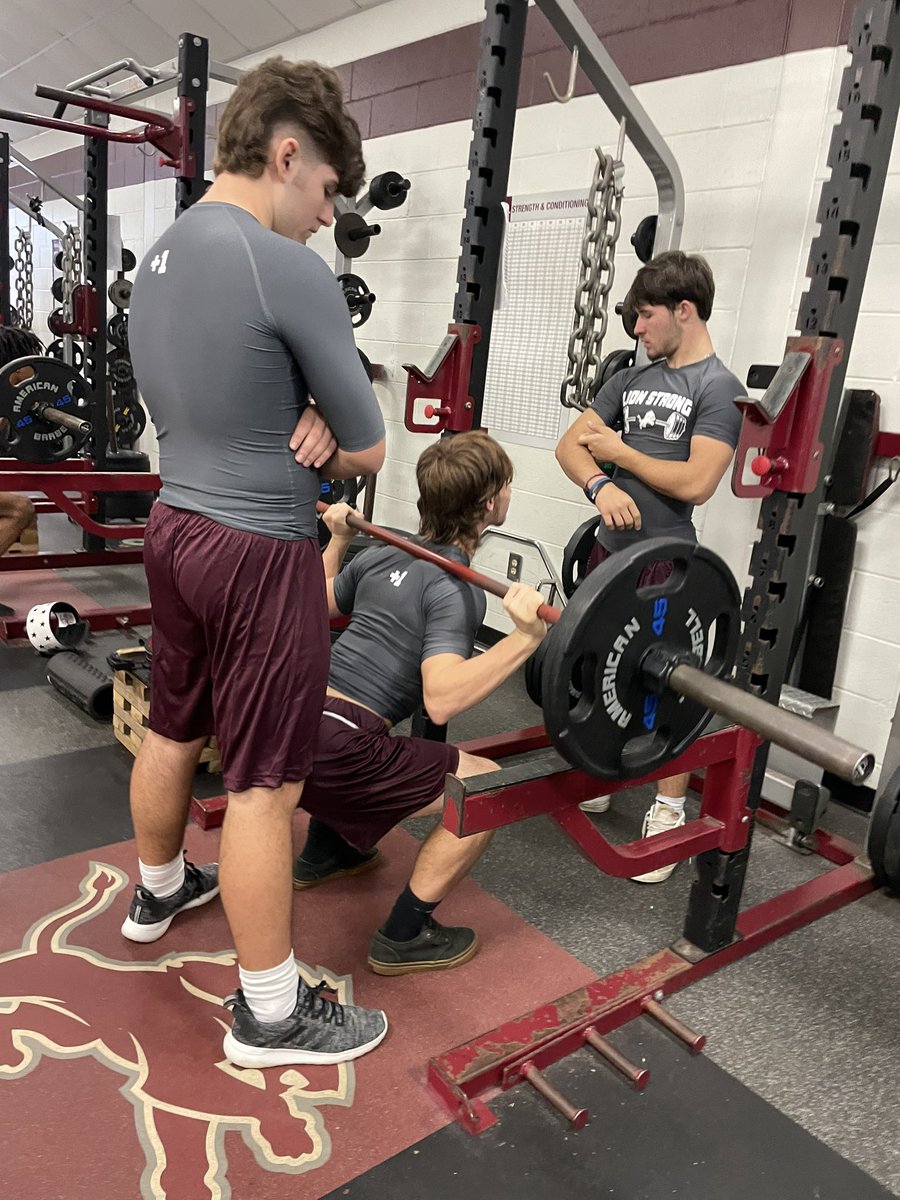kelbodean's tweet photo. Welcome back. New year same attitude. @LIONSTRONGFB @LionSportsCHS https://t.co/eX9WhAGbtO