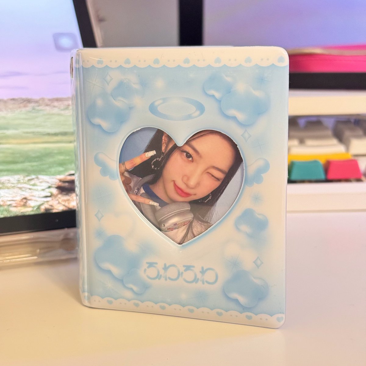 9lloud's tweet photo. — #yucartonhand ☻
wts lfb ph 
𓏔 duckyworld collect book

• ₱200 + pf
• good condi
• reply/dm to claim!

t. ducky world kr korea collbook binder 1p blue https://t.co/SHsox8e7YH