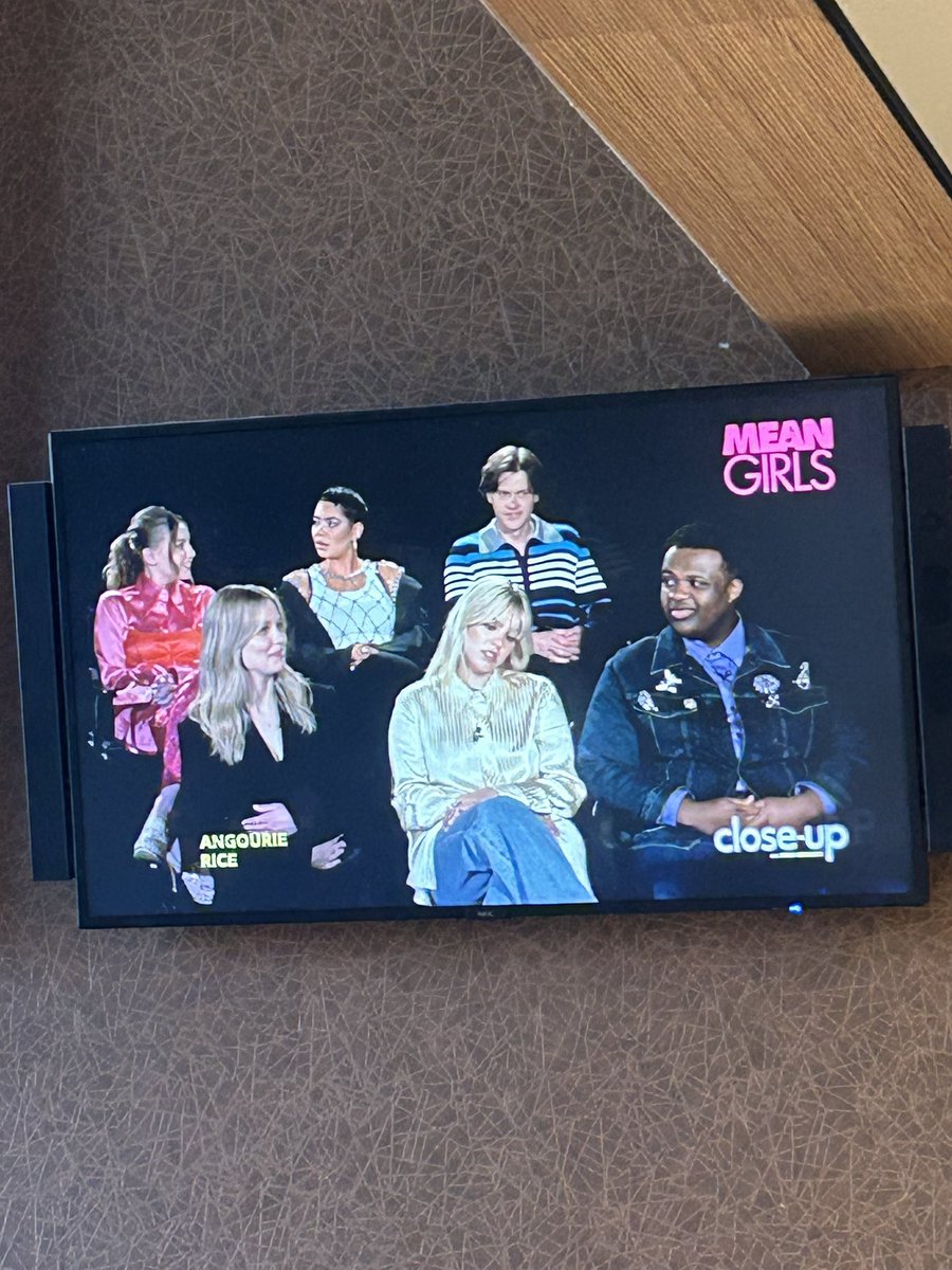 pinkfilms2's tweet photo. On Wednesdays we RUN to Cinemark to buy mean girls popcorn buckets and cups 🤭🖤💗 https://t.co/hD3tcmYaen