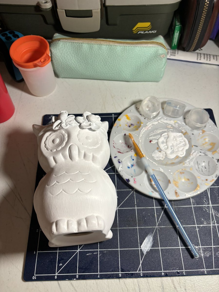 LeighJunCreates's tweet photo. 3 and a 1/2 months later and I’ve painted the base coat https://t.co/vxYIYS1wws