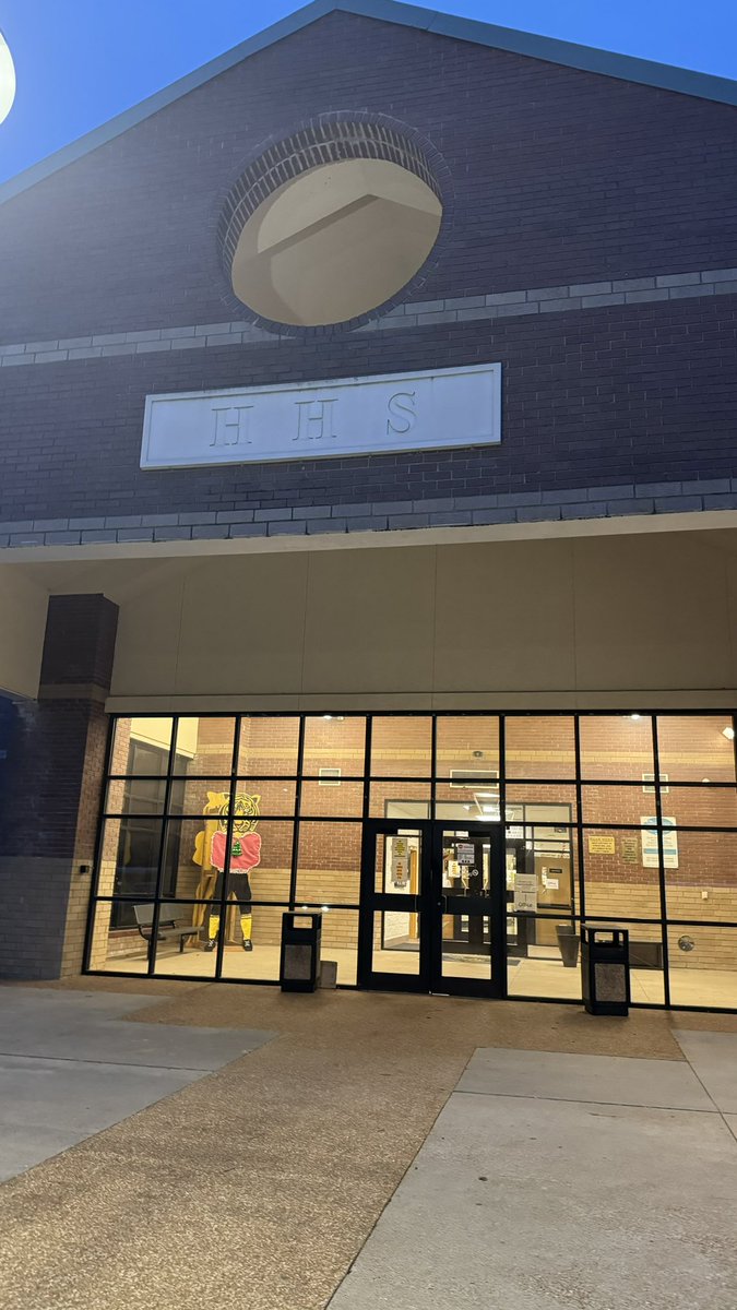 A 25 hour marathon trip to Memphis was good for the soul. So glad for the time to stop by HHS this morning, drive by the new HHS campus, and sneak in a few loaded teas before headed back to Denver! #UntilNextTime