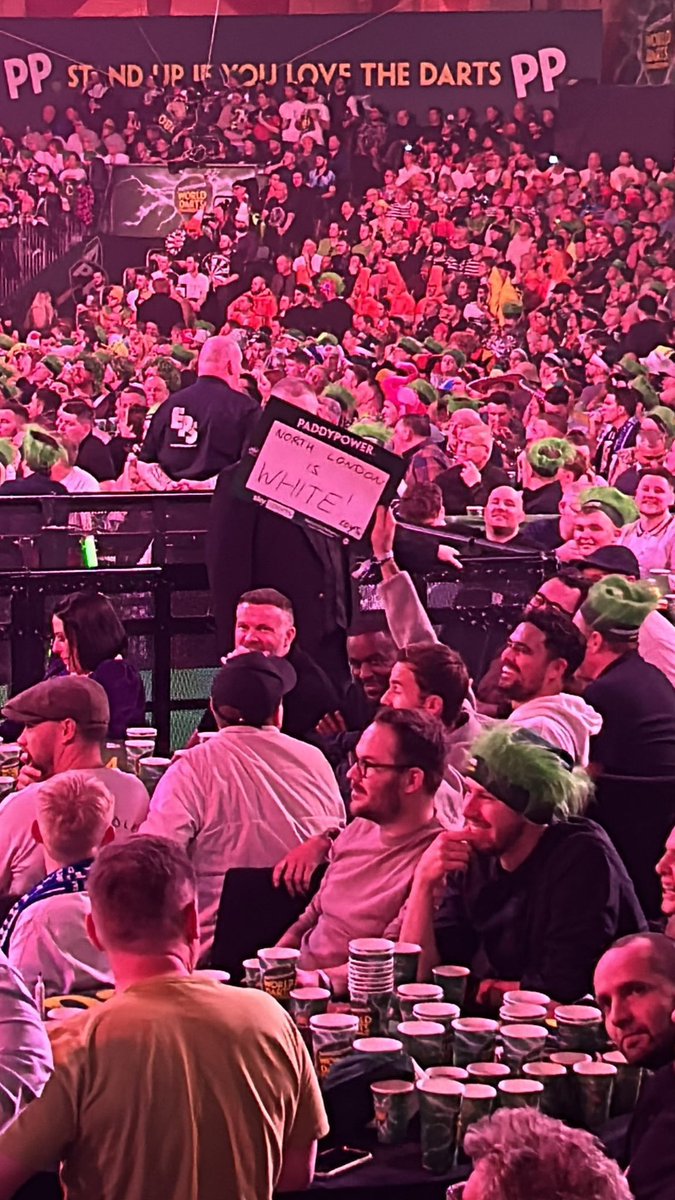 James Maddison at the darts final: "North London is White! COYS!"

#COYS #THFC