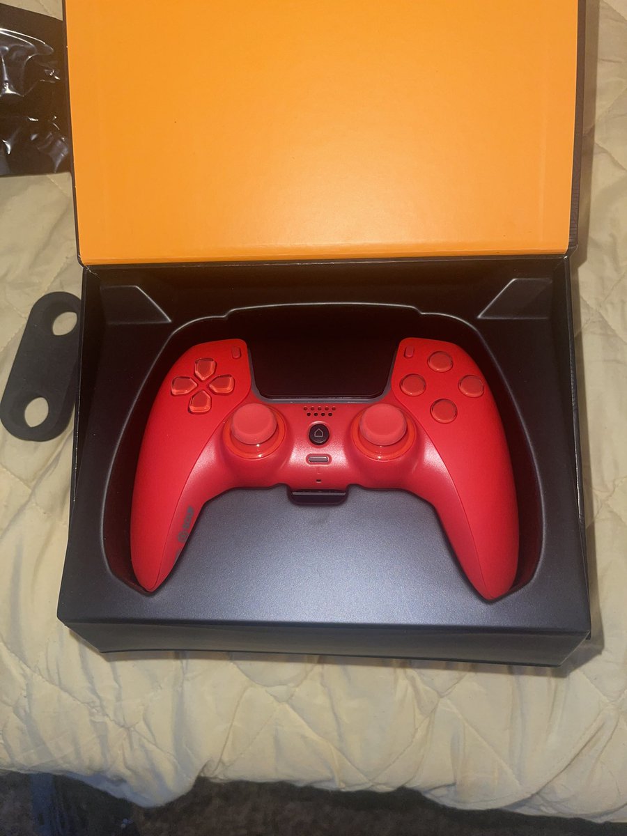 Wockuh's tweet image. HUGE SHOUTOUT TO @DetroitPistons @PistonsGT for the CHRISTMAS GIFT! 
AWESOME CONTROLLER AWESOME PROGRAM GOOD LUCK TO YALL IN THE FUTURE SEASON!