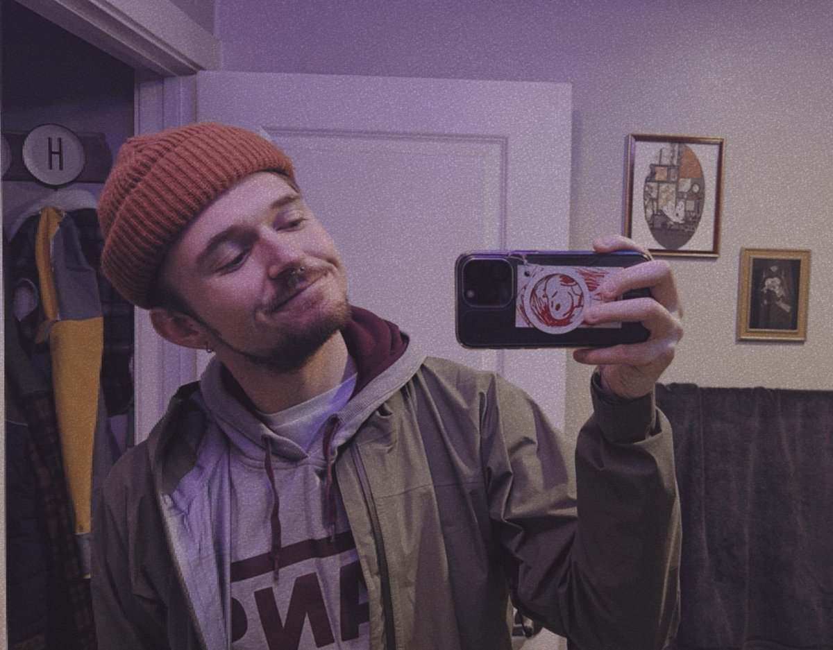 personaIIy's tweet photo. Told myself I wanted to make traveling more of a priority this year. So glad I could go out for a quick trip 🌧️ 🩶 https://t.co/lVpl52LIqO