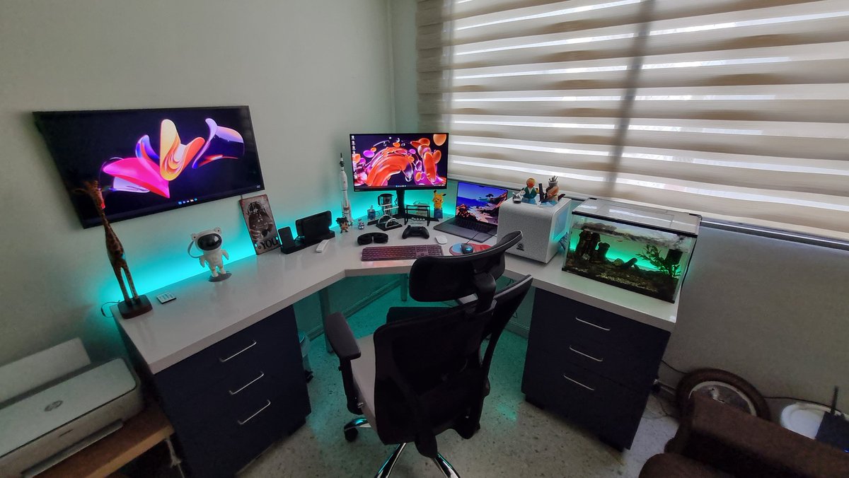 dementeTech's tweet photo. @JayzTwoCents Posting in a while just for this!

Amd 3600 + rx6600 

(Mac m1 from work) https://t.co/Zz8V0ucWrv