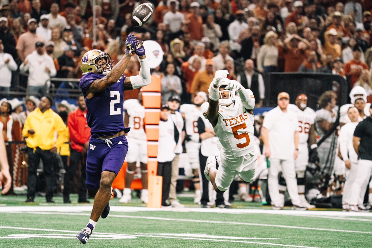 mikefiechtner's tweet photo. So many favorites from the Sugar Bowl but here are a quick few!
📸 for @UW_Football 
#CFBPlayoff https://t.co/S3bno0xcSe
