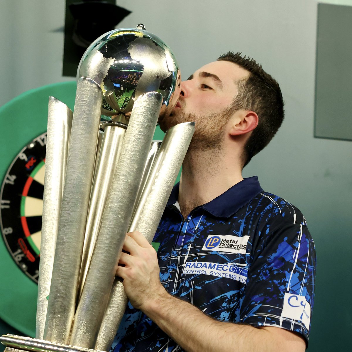 🏆 January 3rd, remember the date! Congratulations to <a href="/lukeh180/">Luke Humphries MBE</a> on becoming <a href="/OfficialPDC/">PDC Darts</a> World Champion!