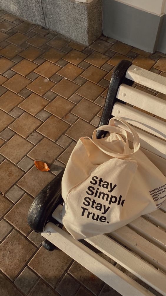 kuhn_maya's tweet image. &quot;Navigating the digital seas with a keyboard in hand.  Join me on this voyage of words, where each post is a ripple in the vast ocean of the internet. #BloggingJourney #DigitalAdventure&quot;