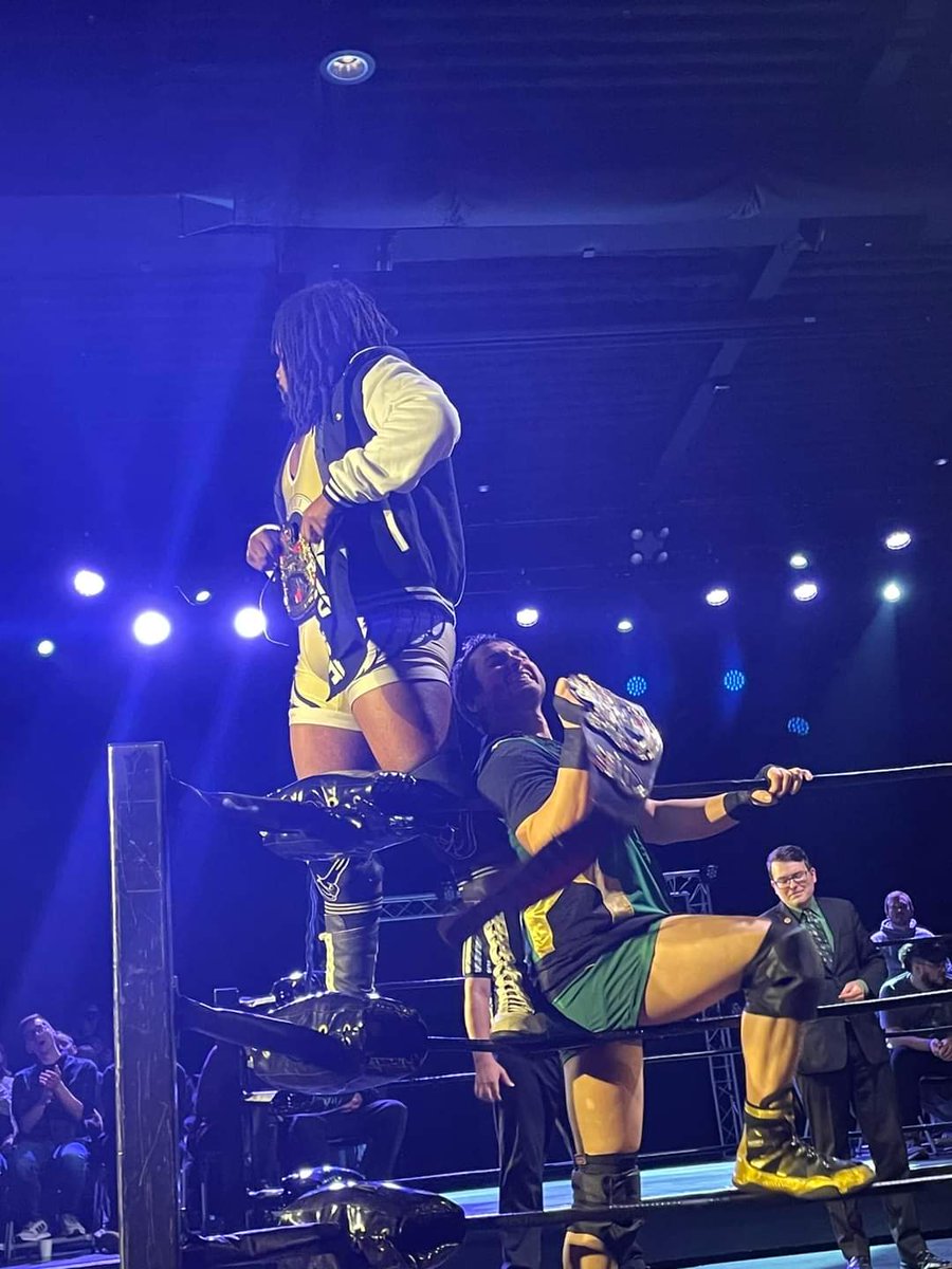 ethanprice4_0's tweet photo. Since @The__Deliverer and I are now a team we're essentially the same person so I can speak for him when I/we say, Happy New Year from your United Glory Tag Team Champs!

#bigstrongboy #bigstrongchamps #deliverer #technicallystrong https://t.co/hUj0gcJoPc
