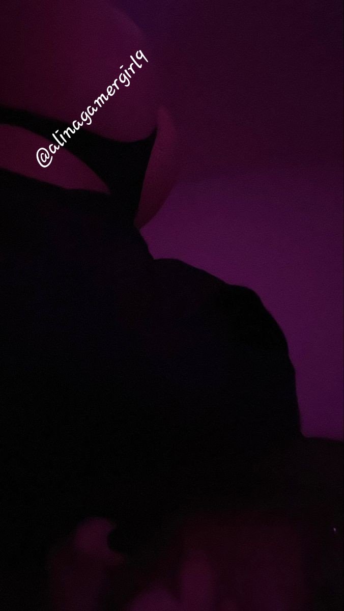 RT wenn du mich gerne in den Arsch Ficken würdest 🤤🍆💦😈
#horny #teen #ficken #fickmich #anal #doggy #teenfuck #gamergirl