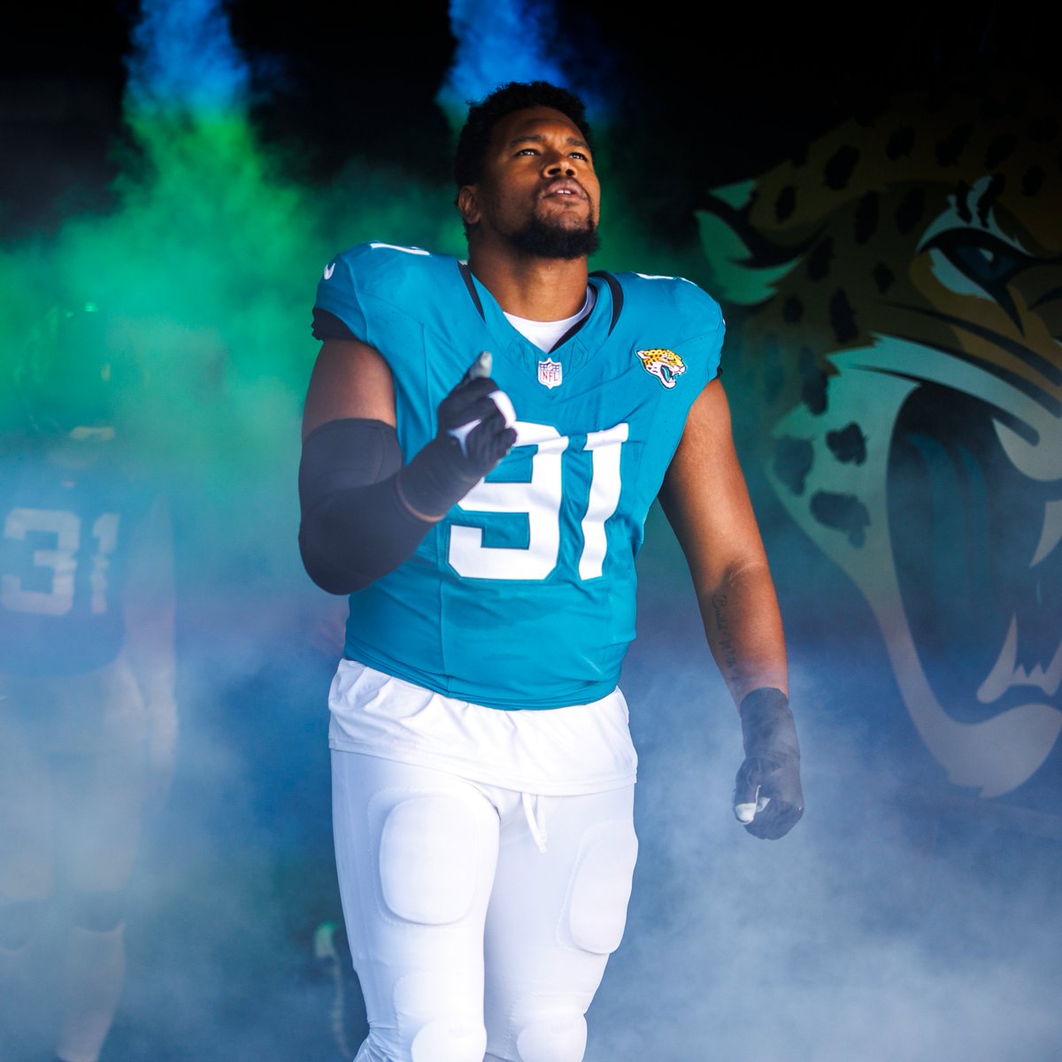 Jacksonville Jaguars (@jaguars) on Twitter photo RT to help <a href="/Bigsmoot_94/">Dawuane Smoot</a> win $35k for the charity of his choice!
#WPMOYChallenge + Dawuane Smoot RT to help <a href="/Bigsmoot_94/">Dawuane Smoot</a> win $35k for the charity of his choice!
#WPMOYChallenge + Dawuane Smoot