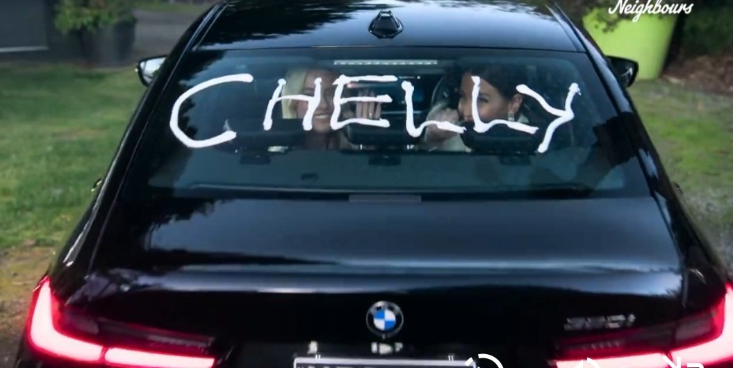 beakerJT's tweet photo. So today I caught up with #Neighbours...the wedding scenes were just beautiful 😍 Thank you @neighbours for giving them to us - for giving the fans #ChellyEndgame ❤️ It meant alot to #AprilRosePengilly & #JodiGordon & it meant alot to us too! 🙌 #Chelly ❤️😍 https://t.co/kXiHhylWDc