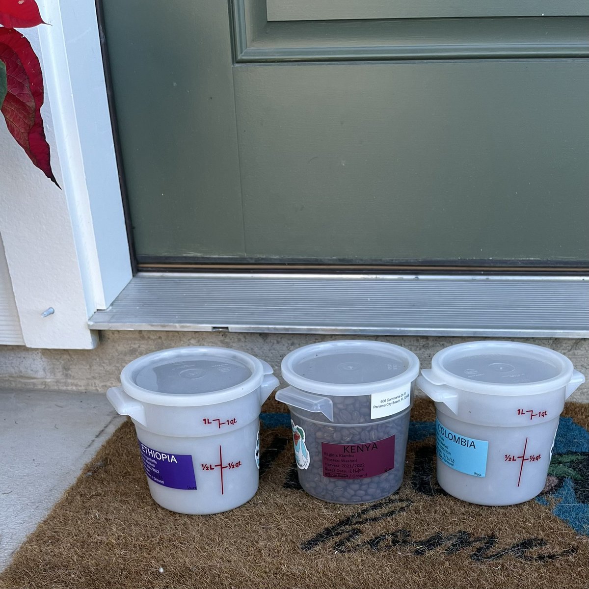 GoodVibesKava's tweet photo. #Reduce waste with our reusable packaging! #Coffee https://t.co/iV2VpyrNBG