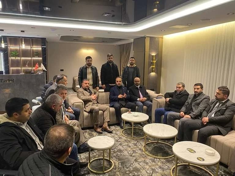 RPArnavutkoy's tweet photo. Golden River hotel işletmesini ilçe başkanımız Abdurrezzak Ilbeyi bey'in öncülüğünde ziyaret ettik. 
Misafirperverliklerinden dolayı İhsan Bayram bey'e teşekkür ediyoruz. https://t.co/rICf9BvACR
