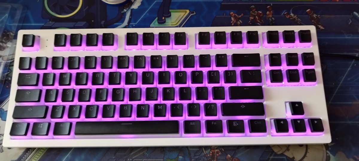 DawnOfScripts's tweet photo. @nse_gg Currently got the intel mouse mat that I win 2 years ago from @nse_gg https://t.co/0rs2Jm7l0F