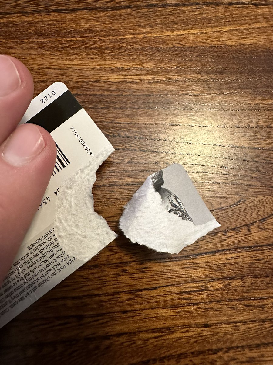 packaging_nerd's tweet image. It’s the season of gift cards and I love to see the paperboard ones instead of plastic, like this one from @chipotle 👏🏻 you can barely tell it’s paper until you fold or tear it. #packaging #giftcards #sustainability #superbowl #sblvii