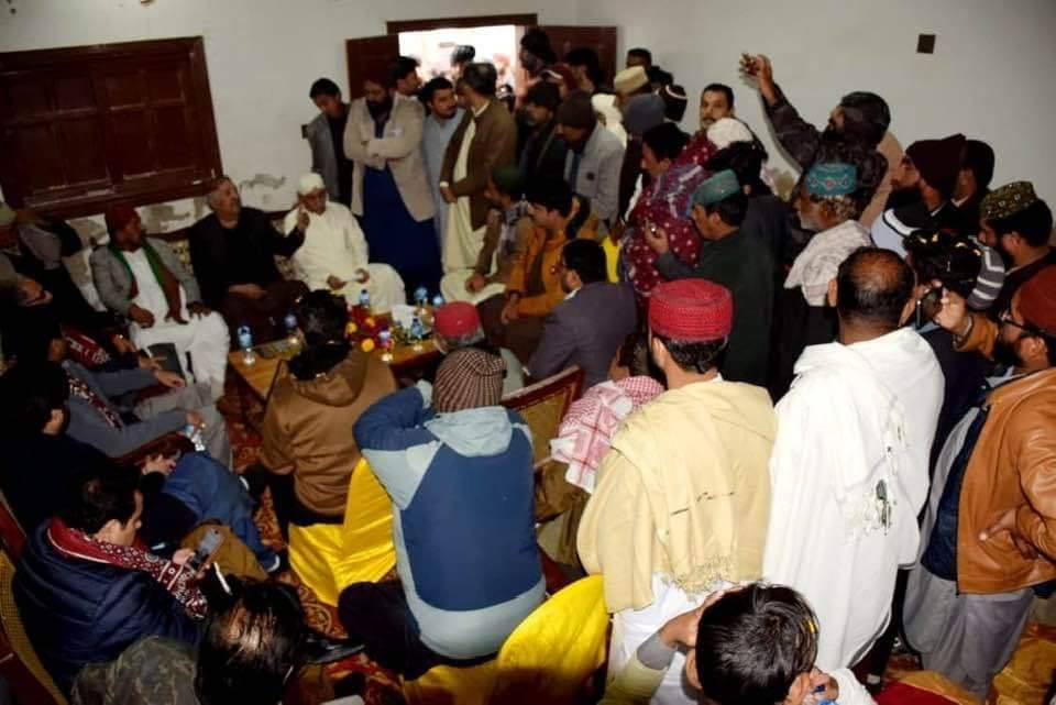 majid_brohi's tweet photo. لاڑکانہ 
پی پی پی چیئرمیں جناب بلاول بھٹو زرداری صاحب کے پولیٹیکل سیکریٹری و میمبر سینٹرل ایگزیکٹو کمیٹی 

محترم جـــــمــــیــل احمد سومرو صاحب کی بروھی ھائوس مرادواہن آمد 

پی پی پی سٹی ڈسٹرکٹ لاڑکانہ کے صدر خیرمحمد شیخ،انور علی لہر،وقار علی بھٹو  اور دیگر عہدیداران ہمراہ تھے https://t.co/gwg7rVEu2s