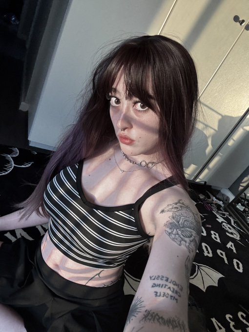 bet you can&rsquo;t guess MY kinks😏 https://t.co/draiW3uXO1