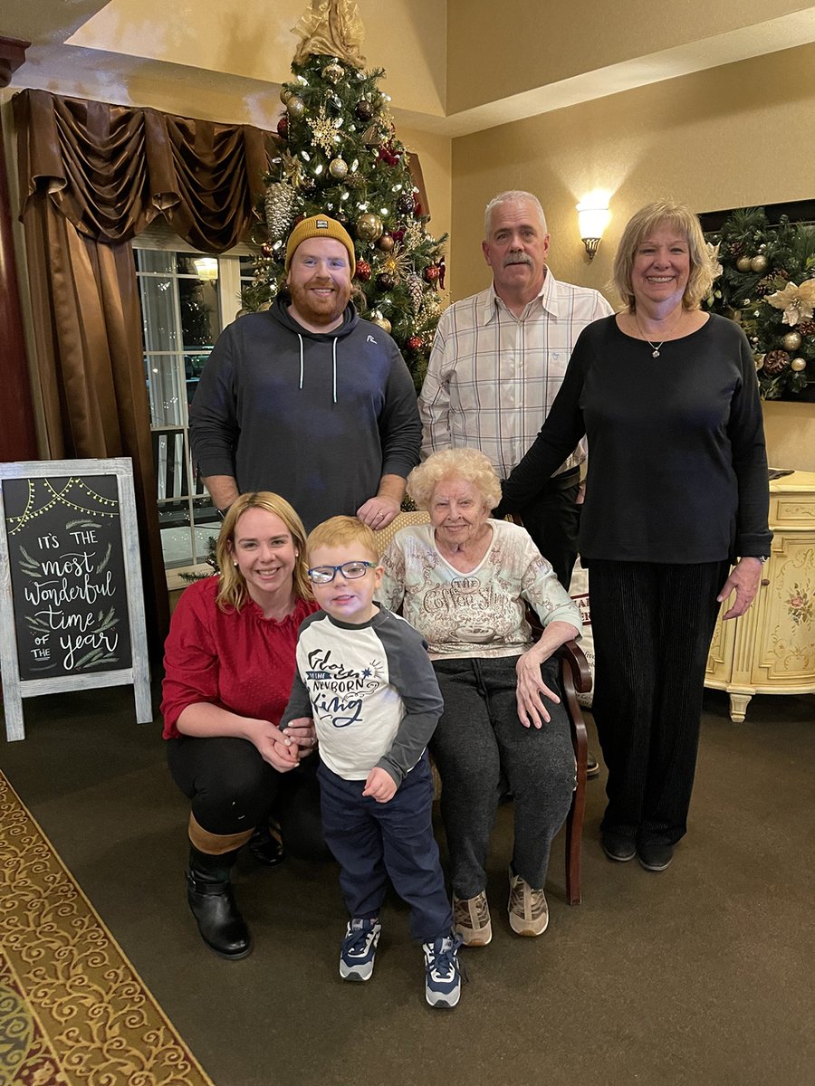 AvalonSpringsHC's tweet photo. Our Mingle + Jingle 2023 was a beautiful event to close out the 2023 calendar year! Thank you to our amazing staff and all of our wonderful family members for spending your evening with us. 🎄♥️ #TrilogyBFF #Holidays https://t.co/HCh7s5IMNI