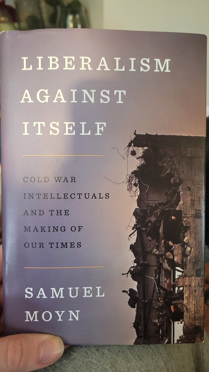 AlmostPOTUSpod's tweet image. On account of a New Year's case of Covid, I was able to breeze through this fascinating piece of intellectual history by @samuelmoyn. First read of the year down, hopefully many more to come!

#2024reads #whatareyoureading