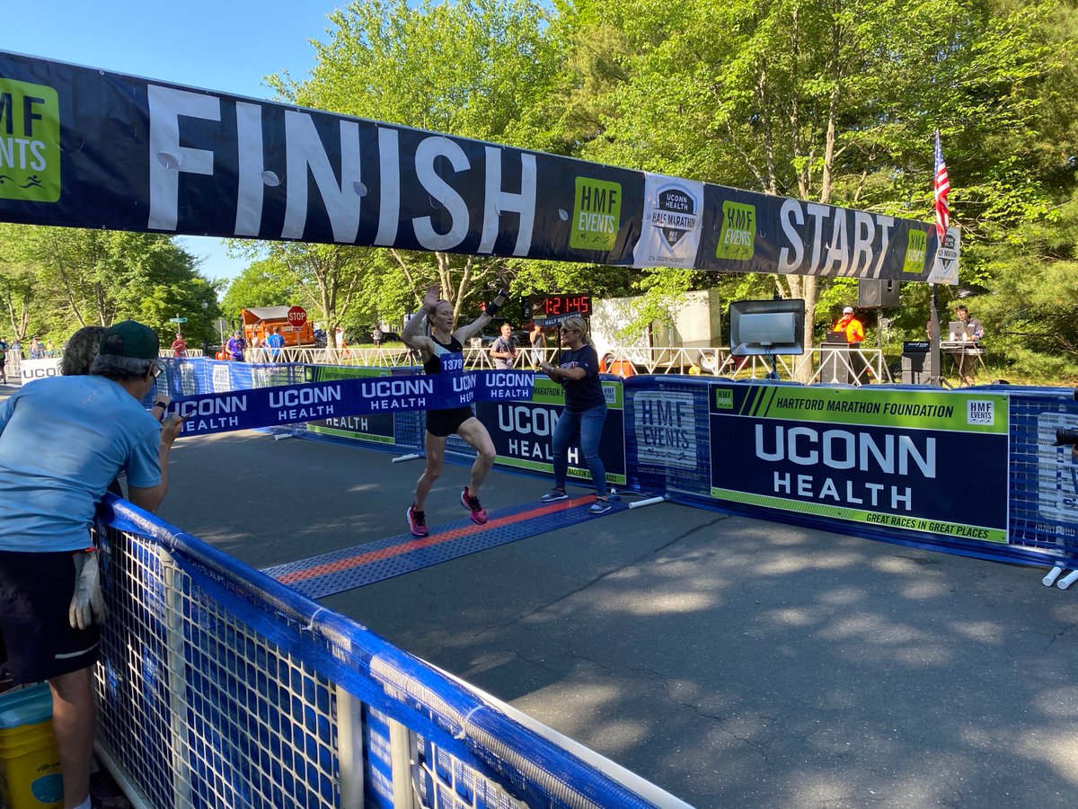 📸 Photo of the day: UConn Health Half Marathon, 10K &amp; 5K at Simsbury Meadows | June 2022 (stay tuned for 2024 event announcements!)

💚 <a href="/uconnhealth/">UConn Health</a>, <a href="/RunHMF/">HMF Events</a> 

#simsburymeadows #simsburyct #throwback #athleticevents #supportlocal #nonprofit #connecticutnonprofit