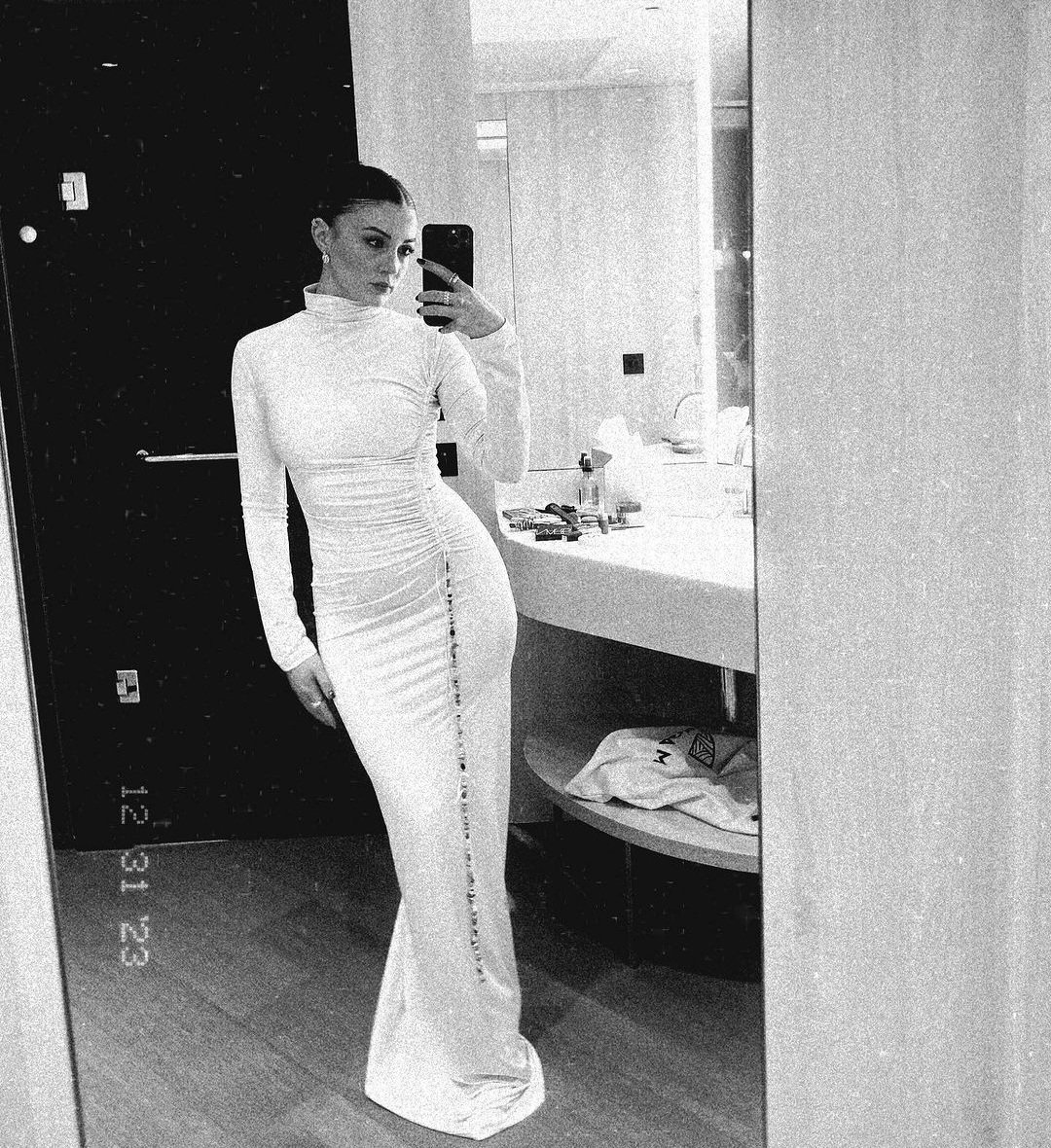 zana_sneki's tweet photo. Unbelievable 💫
#BurcuÖzberk https://t.co/oYgY0UNyWW
