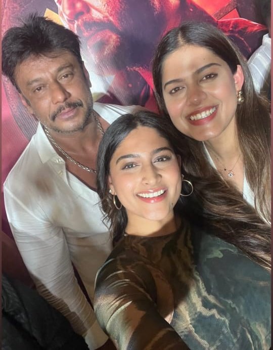 AICSDF's tweet image. ✨Exclusive Pic of #Bossu ❤️

#DBoss #Kaatera #Darshan
#KaateraBiggestBlockBuster 

@dasadarshan @NishvikaNaidu