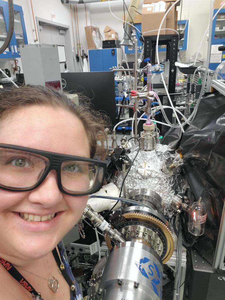 LivWithoutLimit's tweet photo. First photolysis experiment of 2024! #TodayInLab https://t.co/ze7JaY5Y4V