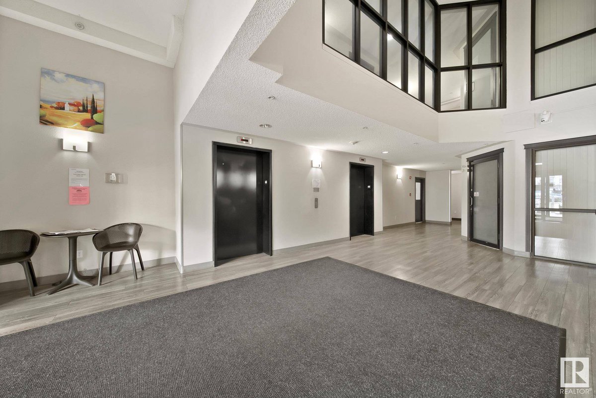 yegforme's tweet photo. #1110 330 CLAREVIEW STATION DR NW, Edmonton, AB T5Y 0E6 back on the market!
Take a look at this awesome space: https://t.co/HHGHCUUNJo https://t.co/ckxg65I5jB