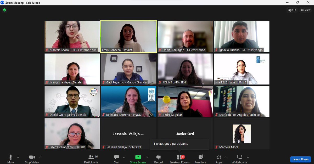 LAMARCEMORA's tweet photo. Finalicé mi #2023 aportando como jueza en el Reto #GADInnova, liderado por la @AMEcuador, en colaboración con @datalat, @PNUDEcuador, @EduSuperiorEc y @GIZEcuador, en el marco del 2do Plan de Acción de #GobiernoAbierto 🇪🇨.

Por más fortalecimiento de la gobernanza local en 2024. https://t.co/trr68p1NsC