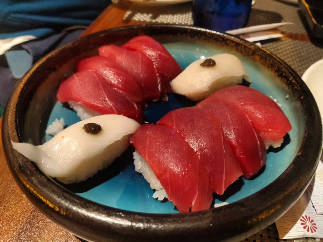 MiguelCallejaO's tweet photo. Dรญa 3. Objetivo: Quitarse el mono de sushi sin ningรบn miramiento โ๏ธ
#sushi #sushilover #sushilovers #sushiporn #sushitime #food #foodlover #foodlovers #foodoclock #foodtime #foodphotography #foodaddict #foodie #pistasGastrobloGGicas https://t.co/ZTZAR7cScW