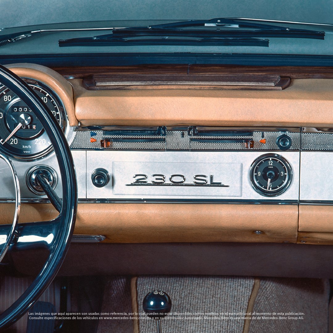 mb_starbajio's tweet photo. Experimenta la elegancia atemporal de Mercedes-Benz 230 SL "Pagoda". Este ícono de la ingeniería combinaba un diseño clásico, tecnología innovadora y un rendimiento excepcional en cada curva.

#MercedesBenz #Classics https://t.co/ZNqtUjckXD