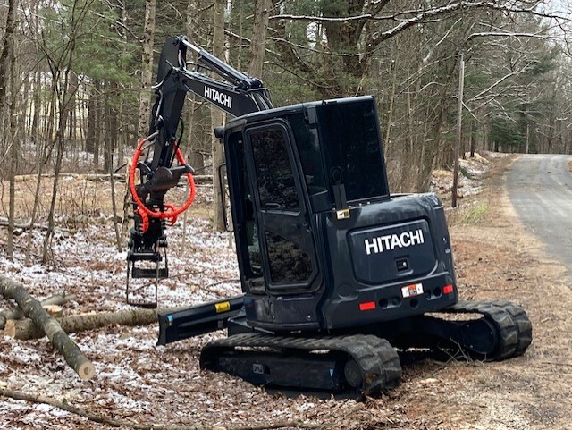 traceyroad's tweet image. 🌳🚜 Tackle big logs with ease! Zach Virkler, owner of Virkler’s Tree Service, just upped his crew&apos;s game with the powerful Hitachi ZX50 from Tracey Road! 
#HitachiZX50 #LogHandling #EfficiencyUpgrade #VirklersTreeService #GameChanger