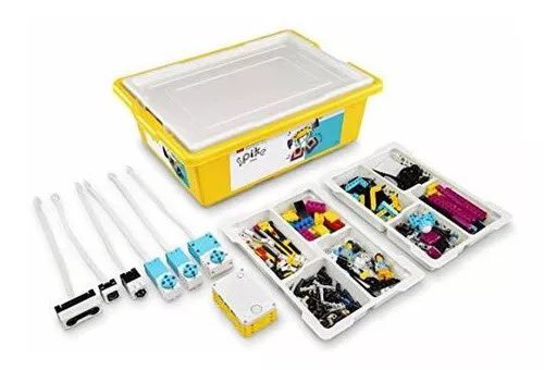 A BIG THANKS to <a href="/FMFCUFoundation/">FMFCU Foundation</a> for funding my grant to purchase LEGO Education Learning System Sets. Can’t wait to use them with my students. fmfcufoundation.org/2023/12/28/fmf…