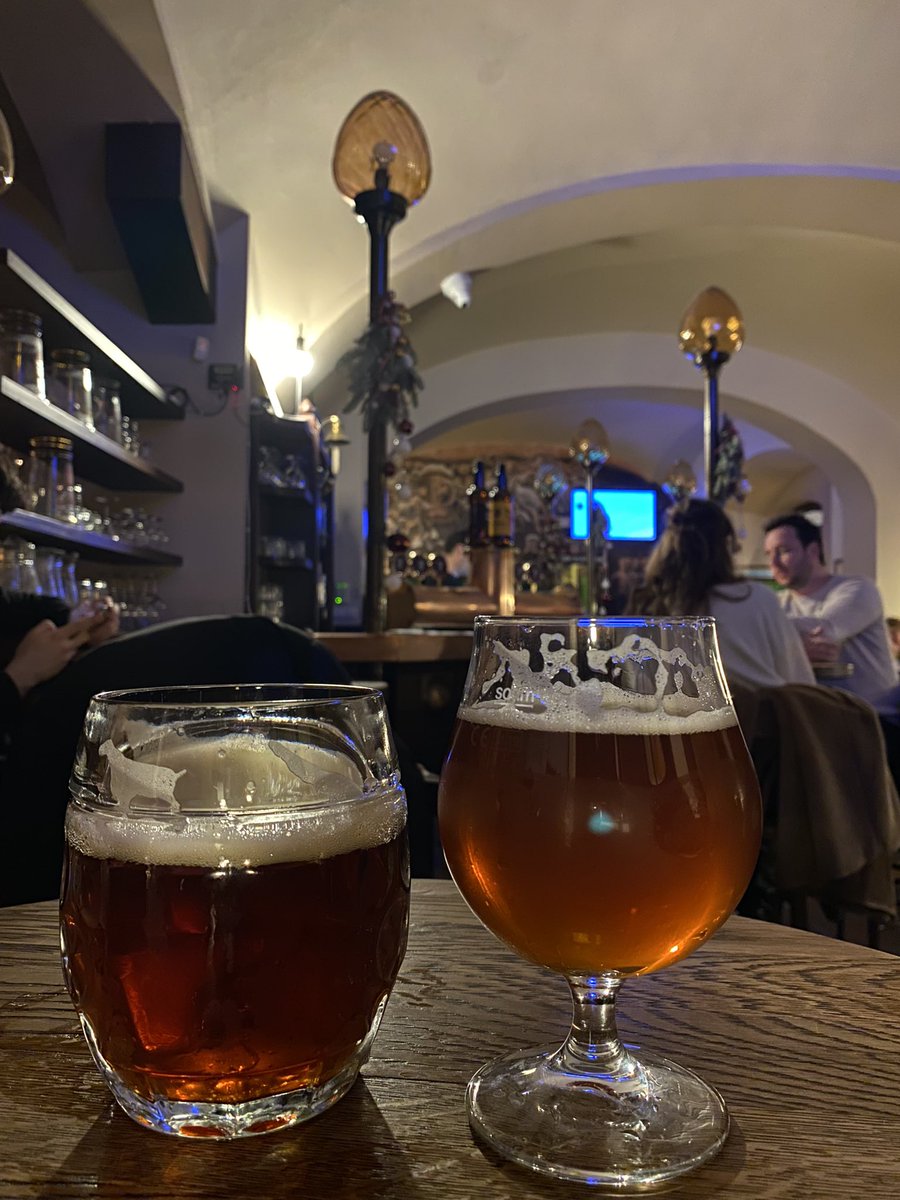 _Komuuna_'s tweet photo. Priekā! Vienna Red &amp; Monastery Special. @PivovarUTriRuzi #pivovar #utriruzi #klasternispecial #beer #pivo https://t.co/uSUBk8Raoz