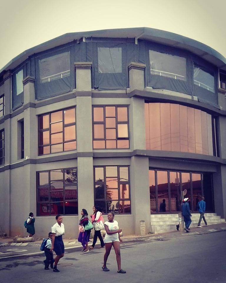 Manqoba_Ncube's tweet photo. HOME OF EXCLUSIVE MUSIC
๐๏ธ๐น๐ฅ๐ช๐ป๐บ๐ท๐ช๐
#GrownUpMusic
#IsALifeStyle
๐งจ๐พ๐
Food | Music | Hookah | Great Ambience
@ Vantage Point Itโs A Lifestyleโฆ ๐๐๐
Re Opening Soon
๐ฌ๐๏ธ๐ช๐๐ค
New Wave
New Movement ๐๏ธ๐งจ๐ช๐ค
Which Artist Would You Like To See ??? https://t.co/lmasshylCd