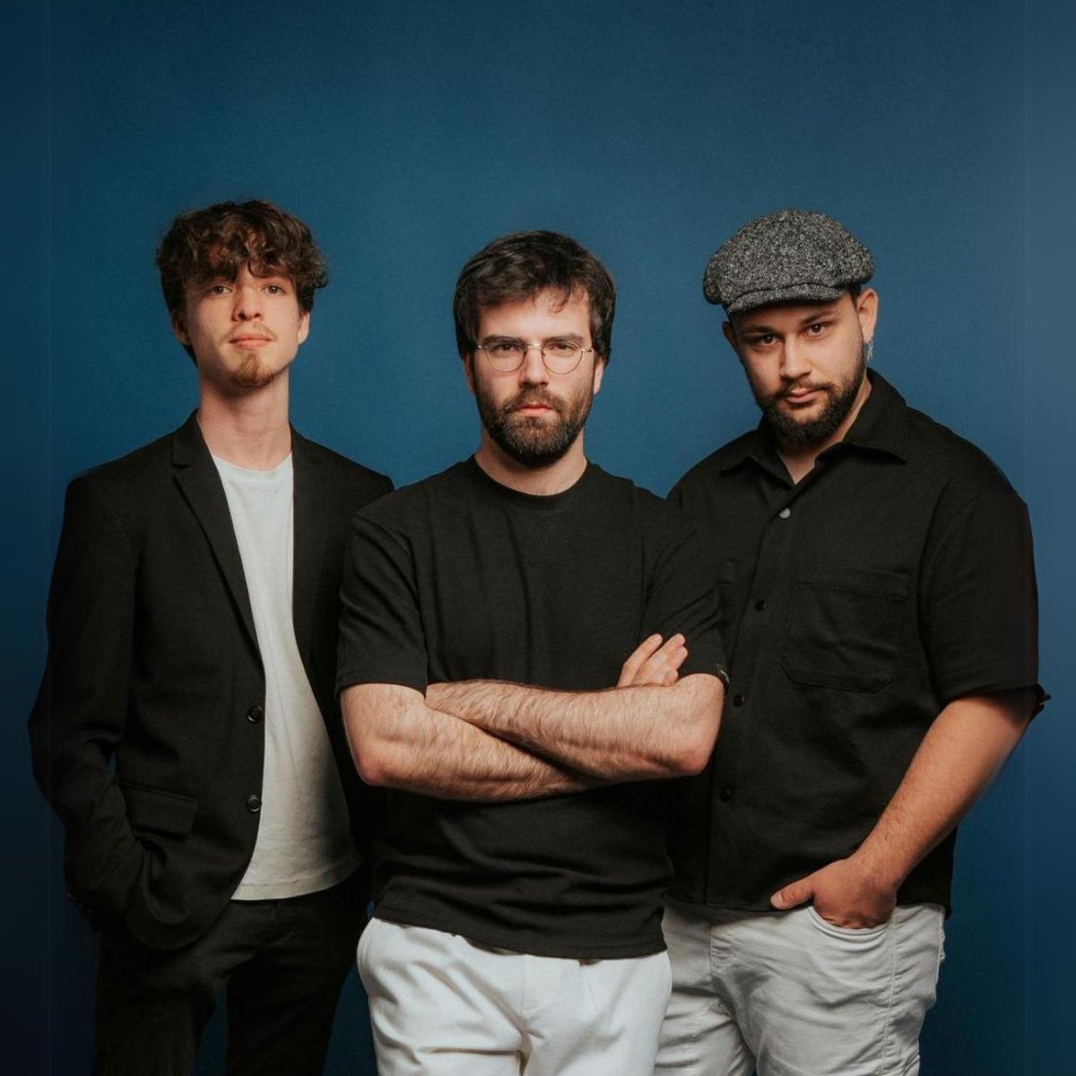 Bonjour, on vous prépare un nouvel album...