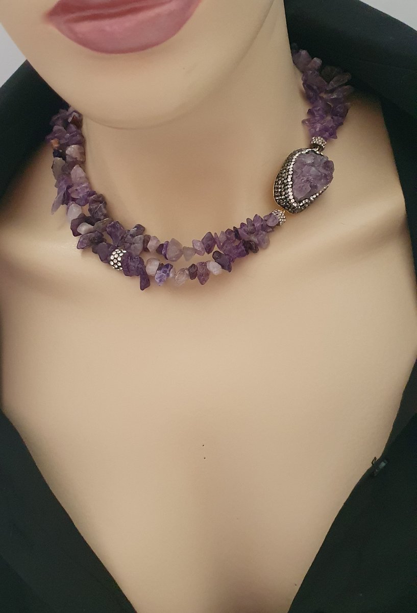 Natural Beauty in Dark Purple Amethyst 💜
starsjewelryart.etsy.com/listing/164979…
#druzypendant
#amethystdruzy
#druzypendantsilver
#naturalrawdruzy
#silveramethyst
#rawroughcrystal
#drusydruzy
#silverdruzypendant
#chippedamethyst
#purpleamethyst
#amethystpendant
#amethystcharm
#druzycharm