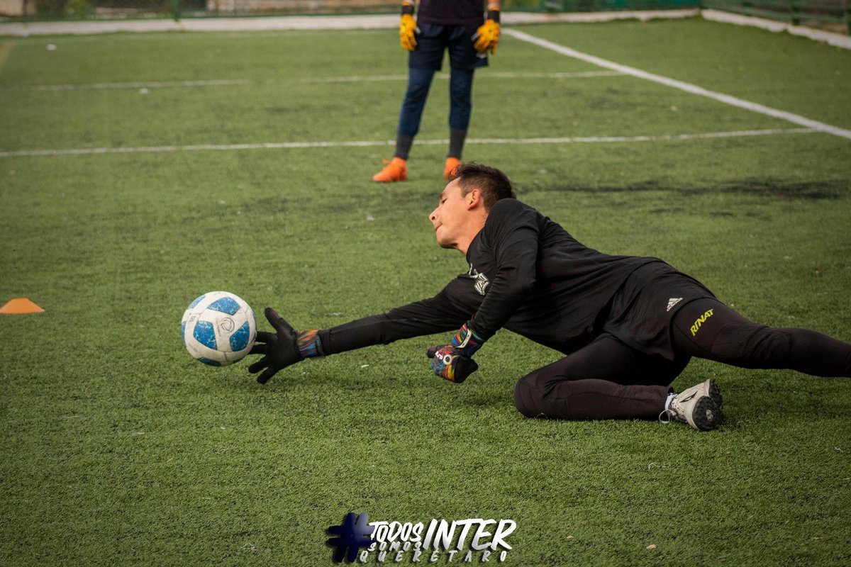 fcinterqro's tweet photo. 𝑨 𝒕𝒐𝒑𝒆 𝒆𝒏 𝒍𝒂 𝒄𝒂𝒑𝒊𝒕𝒂𝒍 𝒒𝒖𝒆𝒓𝒆𝒕𝒂𝒏𝒂 ⚫️🔵
@LigaTDP @LigaPremier_FMF 
#TodosSomosInter #TodosSomosQueretaro https://t.co/OWTZmptOBD